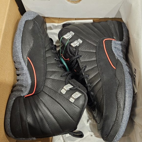 New Air jordan 12 retro utility youth with box - Picture 3 of 5